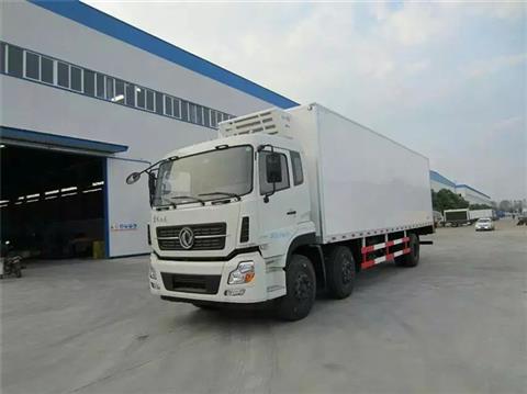 天龙小三轴冷藏车-厢长9.3米